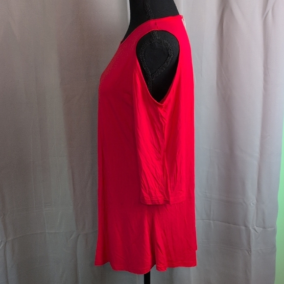 Vibrant Red 3/4β Sleeve Cut Out Tunic - Picture 3 of 5